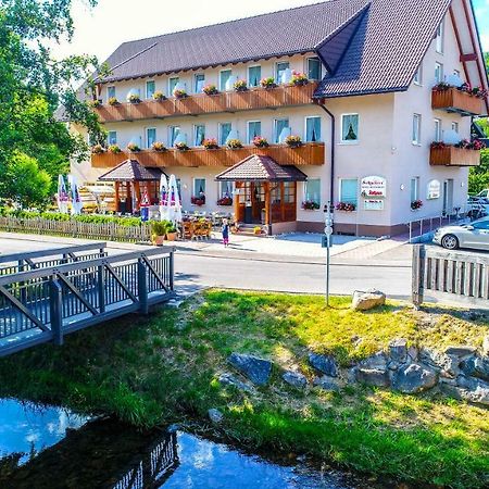 Hotel Restaurant Schwoerer Lenzkirch Exterior foto