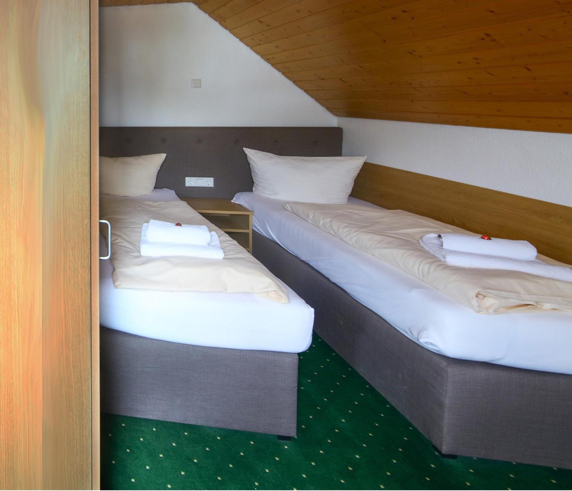 Hotel Restaurant Schwoerer Lenzkirch Quarto foto
