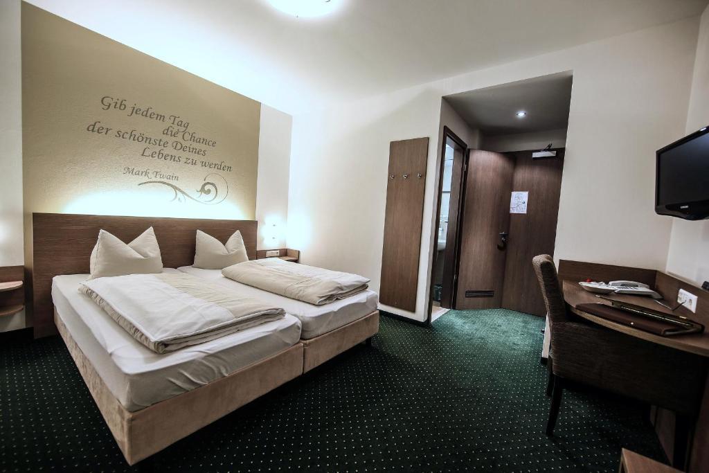 Hotel Restaurant Schwoerer Lenzkirch Quarto foto